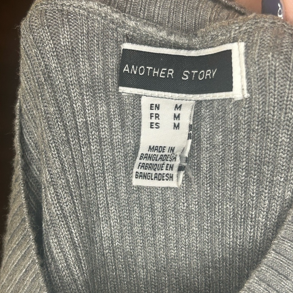 Another Story. Ribbed. Stretch. Elegant Gray Cold Shoulder Dress. Medium - Picture 3 of 3